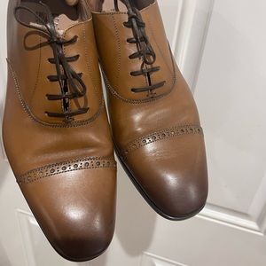 Salvatore Ferragamo Lace Up Dress Shoes Tan color Sz 8 E